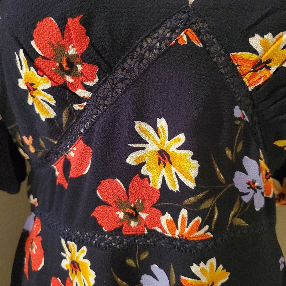 Suzanne Betro Navy Floral Dress - Picture 5 of 9